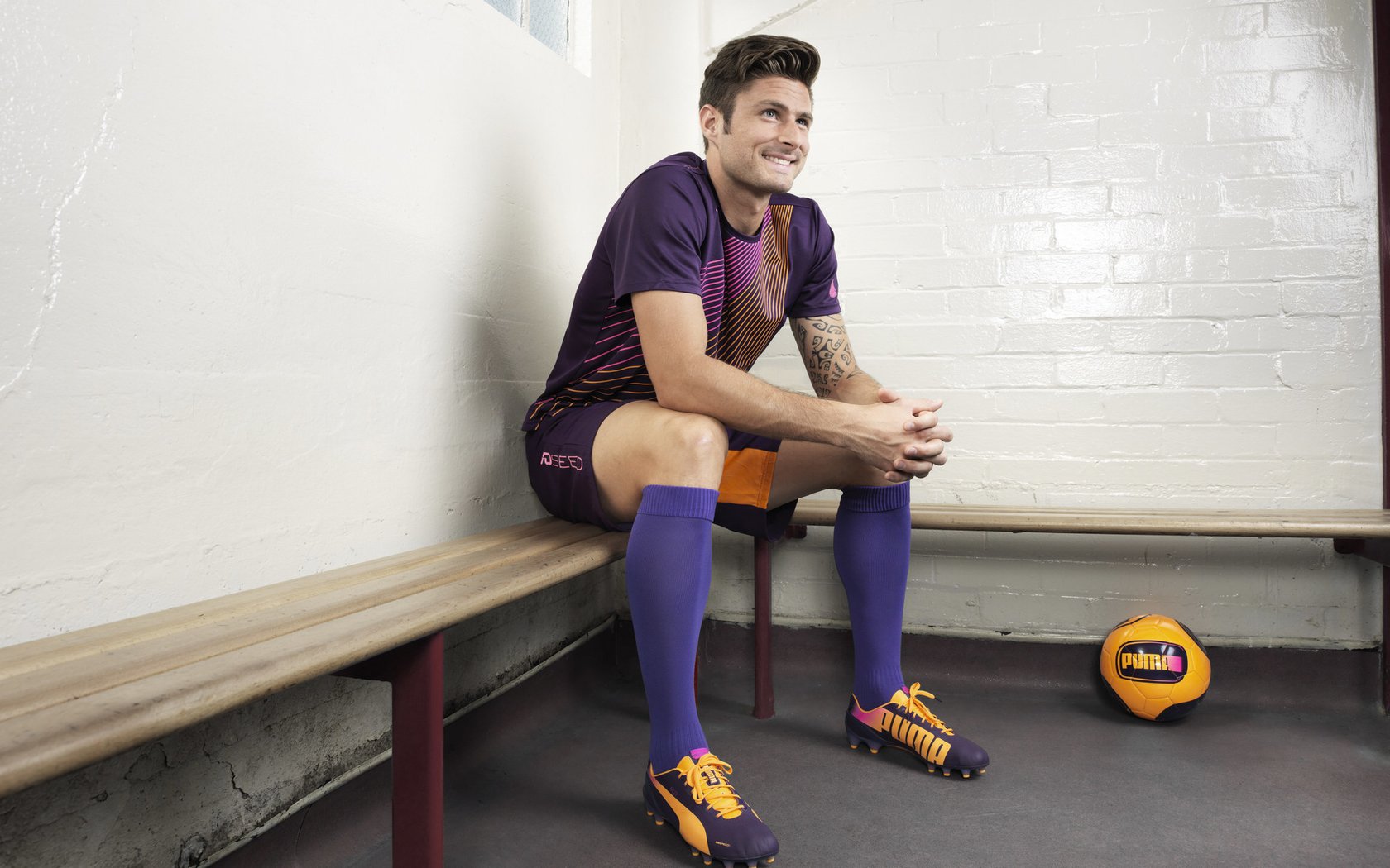 五大联赛是否出现门将频繁传短球开球趋势,五大联赛射门次数